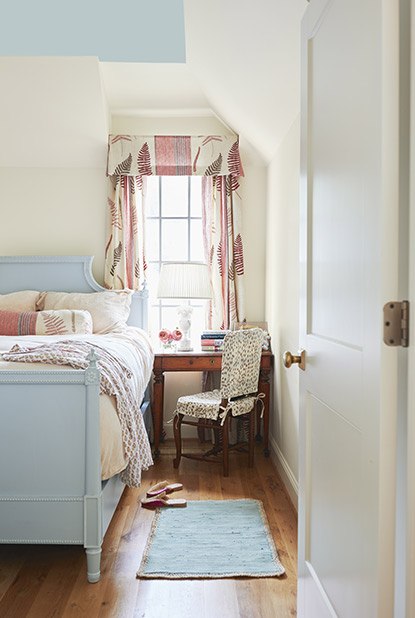 Sky Blue White Bedroom diy 5thwall